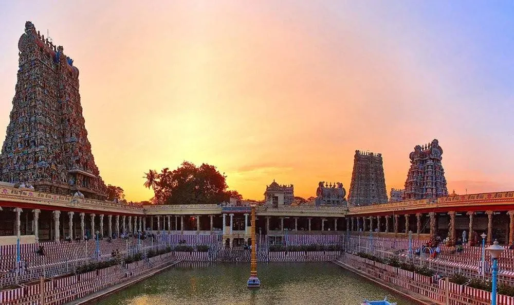 Meenakshi Amman Temple thumbnail 3